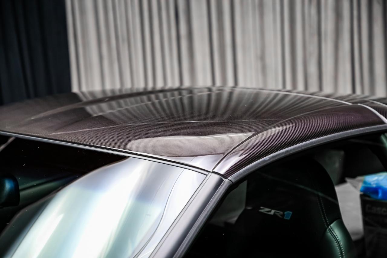 2010 Chevrolet Corvette ZR1 w/3ZR 638HP 6.2L LS9  CARBONCERAMIC HUD LOWKMS Photo