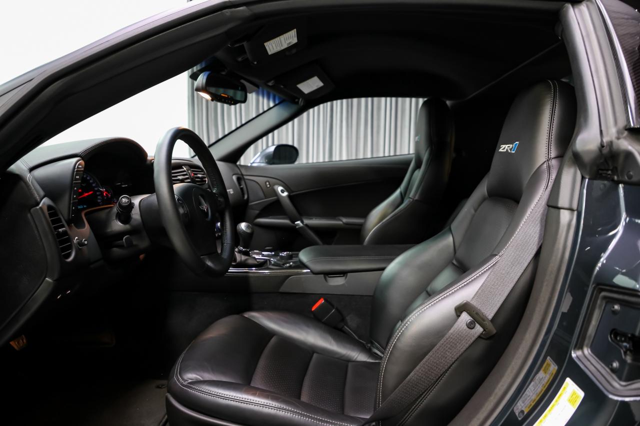 2010 Chevrolet Corvette ZR1 w/3ZR 638HP 6.2L LS9  CARBONCERAMIC HUD LOWKMS Photo