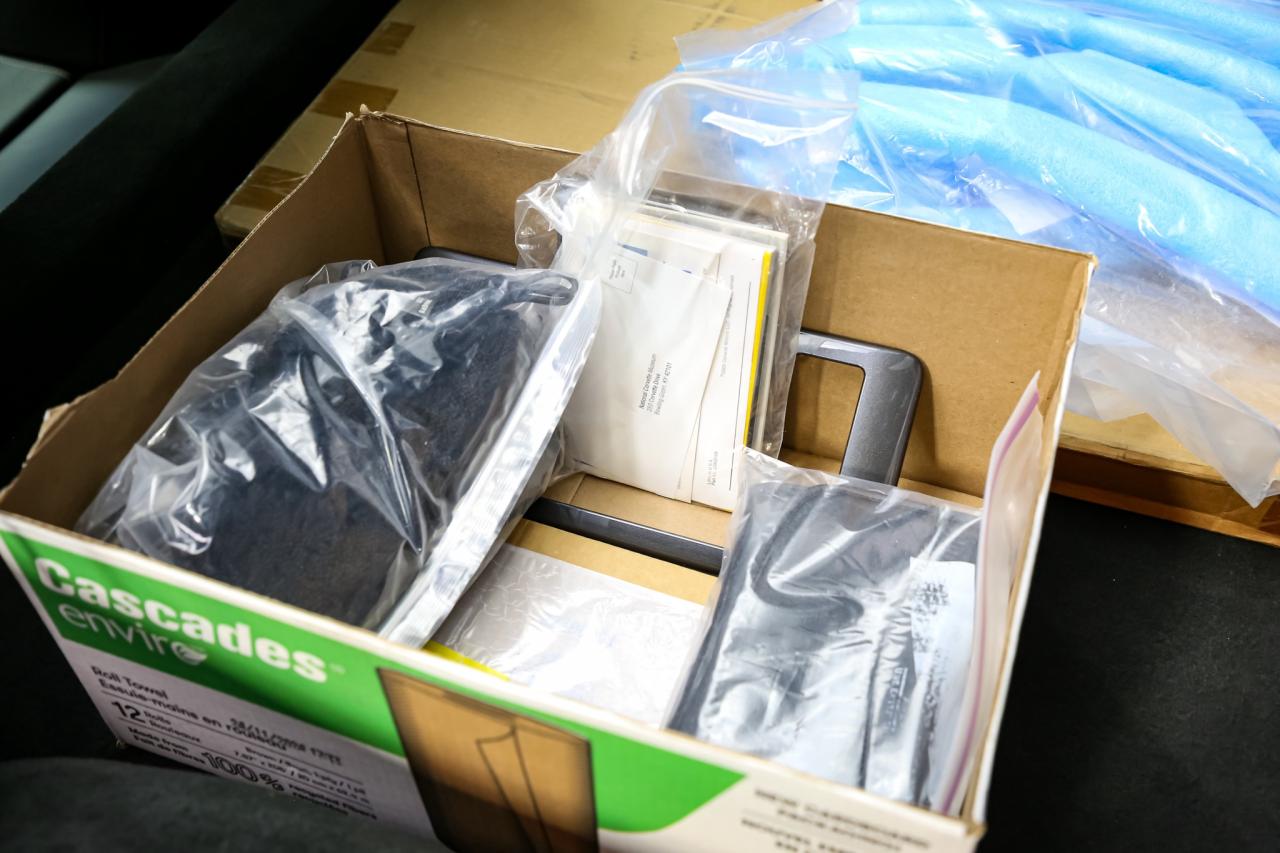 2010 Chevrolet Corvette ZR1 w/3ZR 638HP 6.2L LS9  CARBONCERAMIC HUD LOWKMS Photo