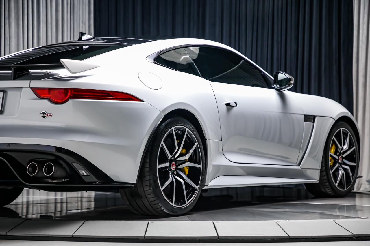 2017 Jaguar F-Type SVR AWD V8 SC 575HP CARBONCERAMIC NOACCIDNT 1OWNER Photo