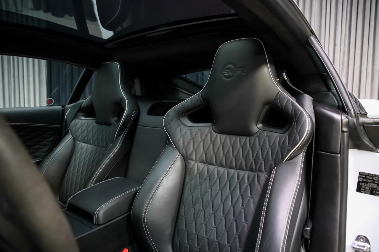 2017 Jaguar F-Type SVR AWD V8 SC 575HP CARBONCERAMIC NOACCIDNT 1OWNER Photo