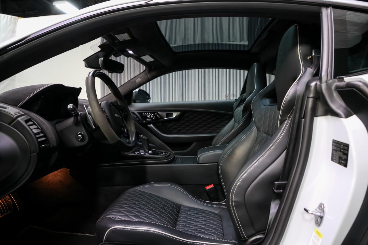 2017 Jaguar F-Type SVR AWD V8 SC 575HP CARBONCERAMIC NOACCIDNT 1OWNER Photo