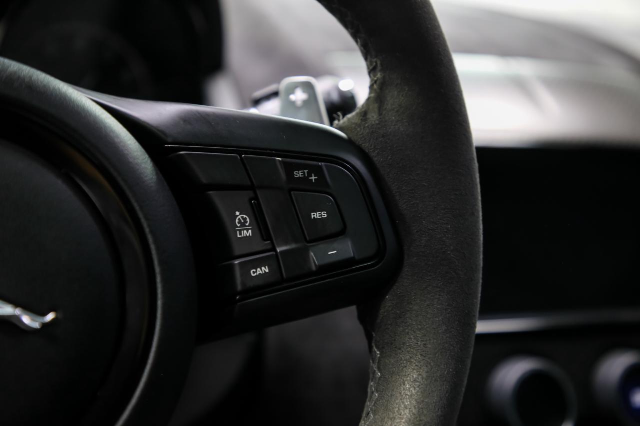 2017 Jaguar F-Type SVR AWD V8 SC 575HP CARBONCERAMIC NOACCIDNT 1OWNER Photo