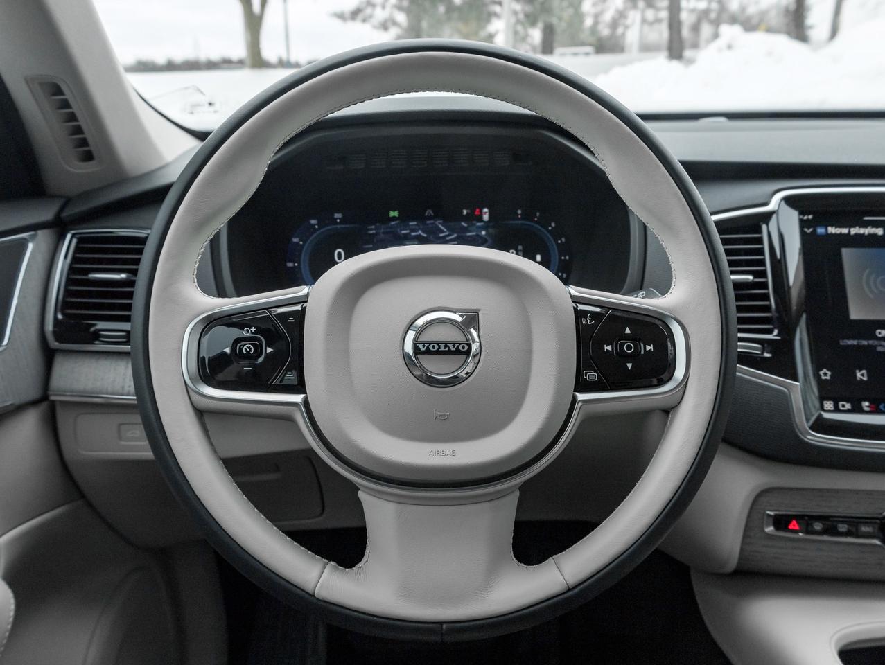 2024 Volvo XC90 B6 AWD Plus 7-Seater  21" ALLOY WHEEL  VOLVO CPO Photo