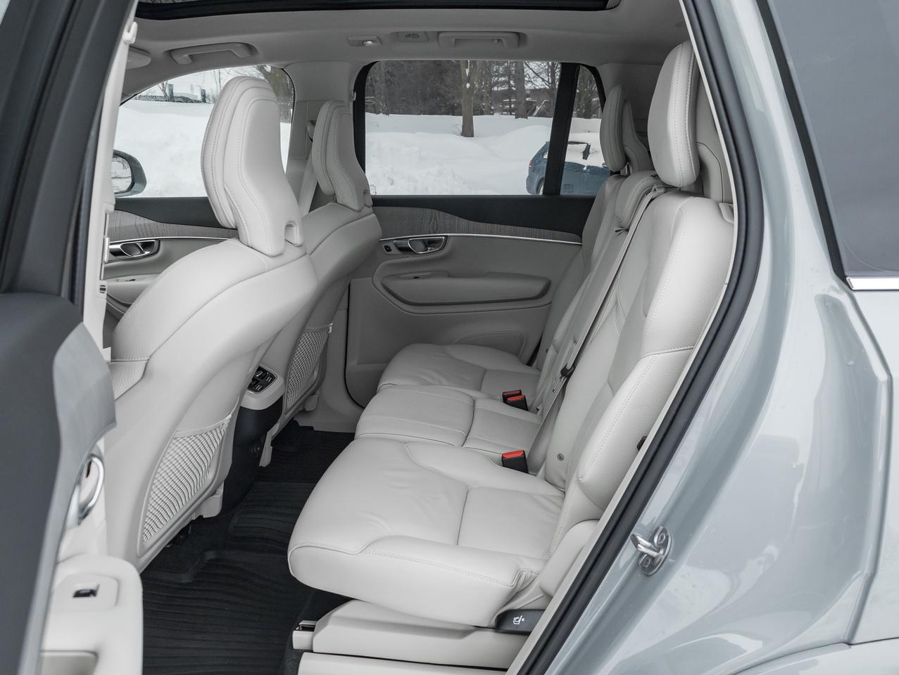 2024 Volvo XC90 B6 AWD Plus 7-Seater  21" ALLOY WHEEL  VOLVO CPO Photo