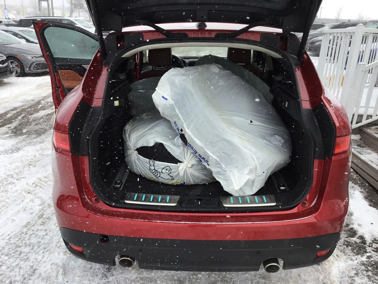 2020 Jaguar F-PACE 30T PORTFOLIO Photo