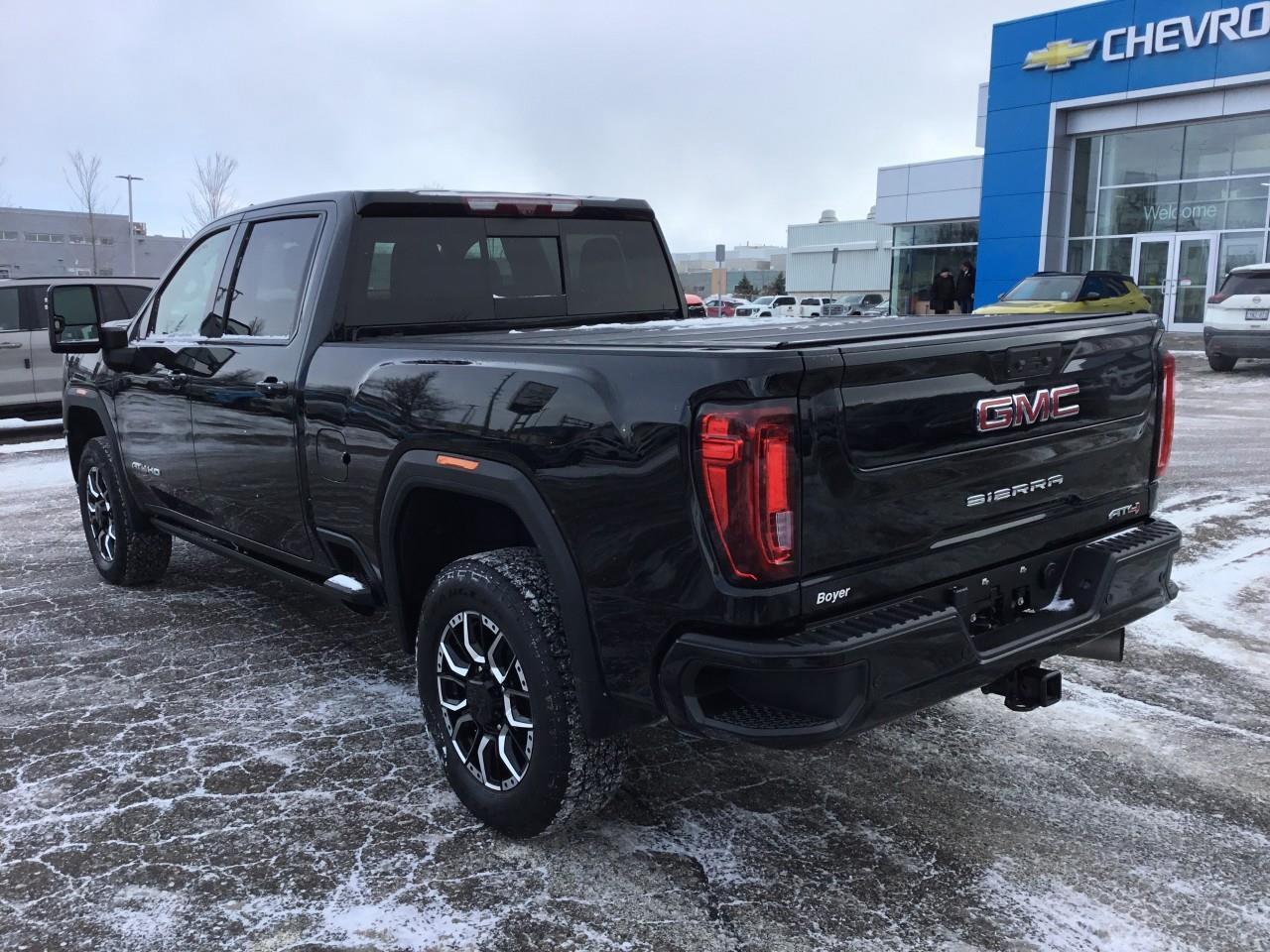 2023 GMC SIERRA 2500HD AT4 Photo