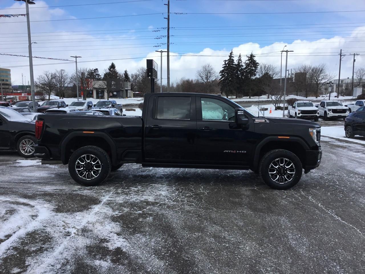 2023 GMC SIERRA 2500HD AT4 Photo