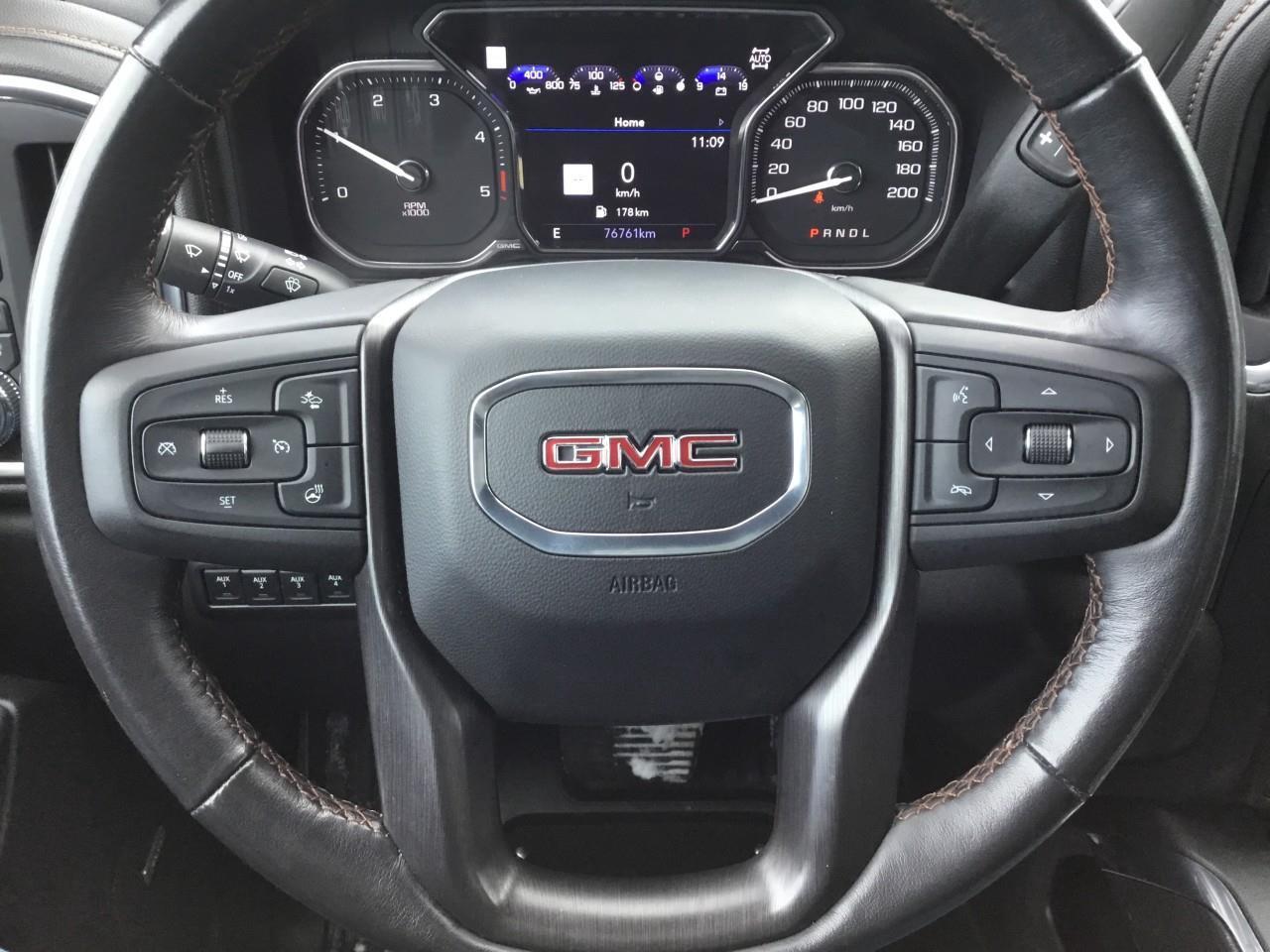 2023 GMC SIERRA 2500HD AT4 Photo