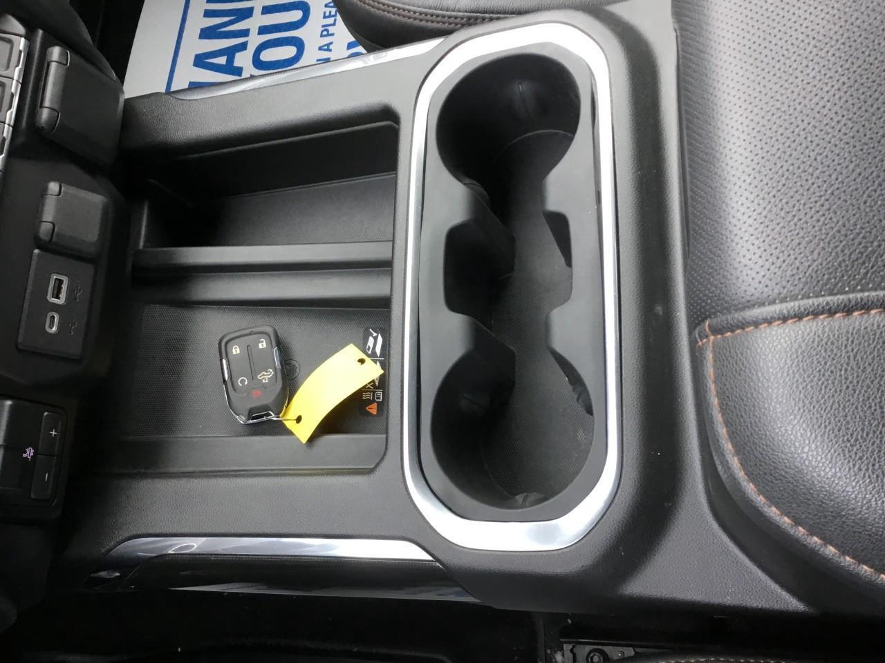 2023 GMC SIERRA 2500HD AT4 Photo