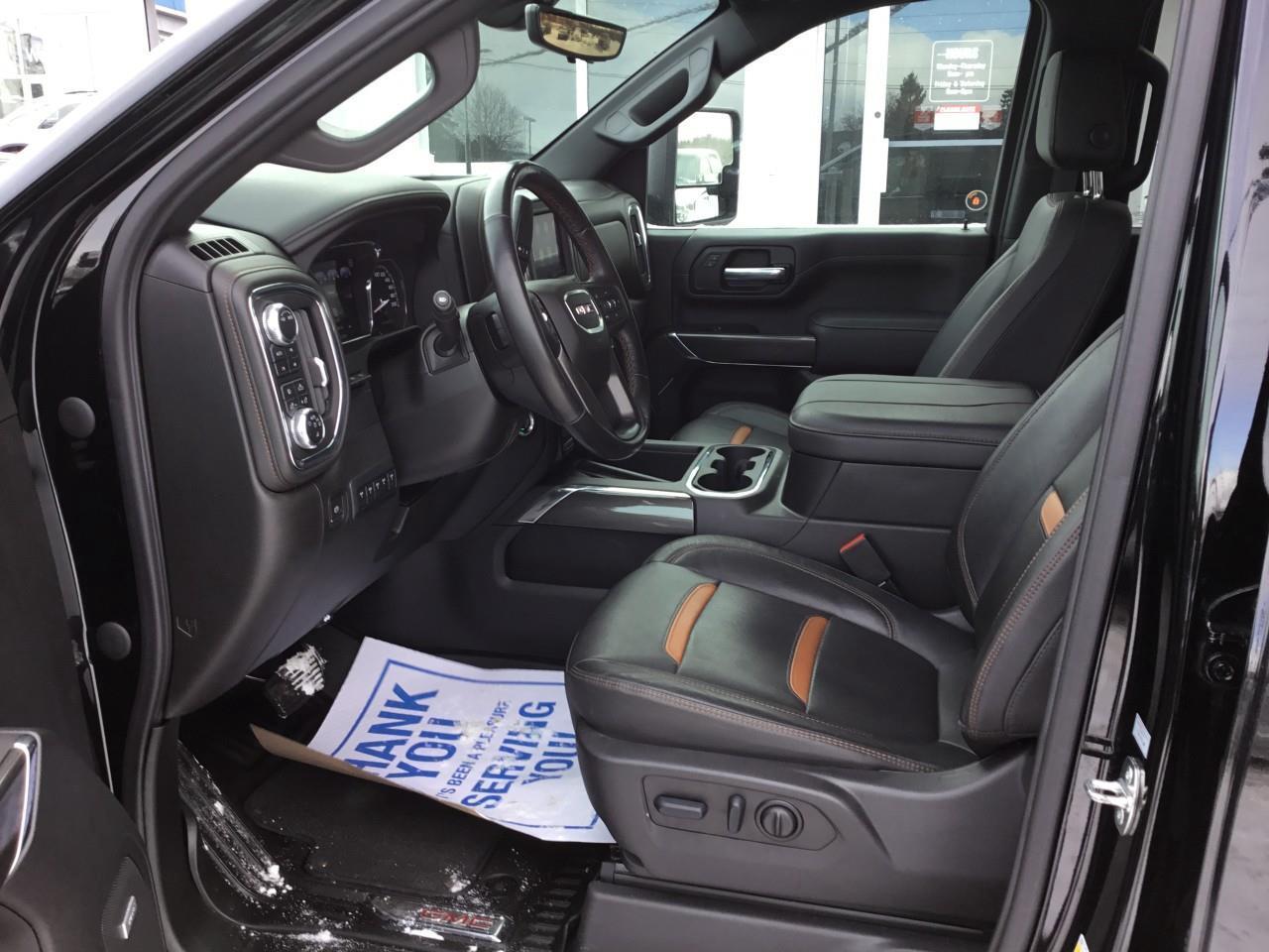 2023 GMC SIERRA 2500HD AT4 Photo