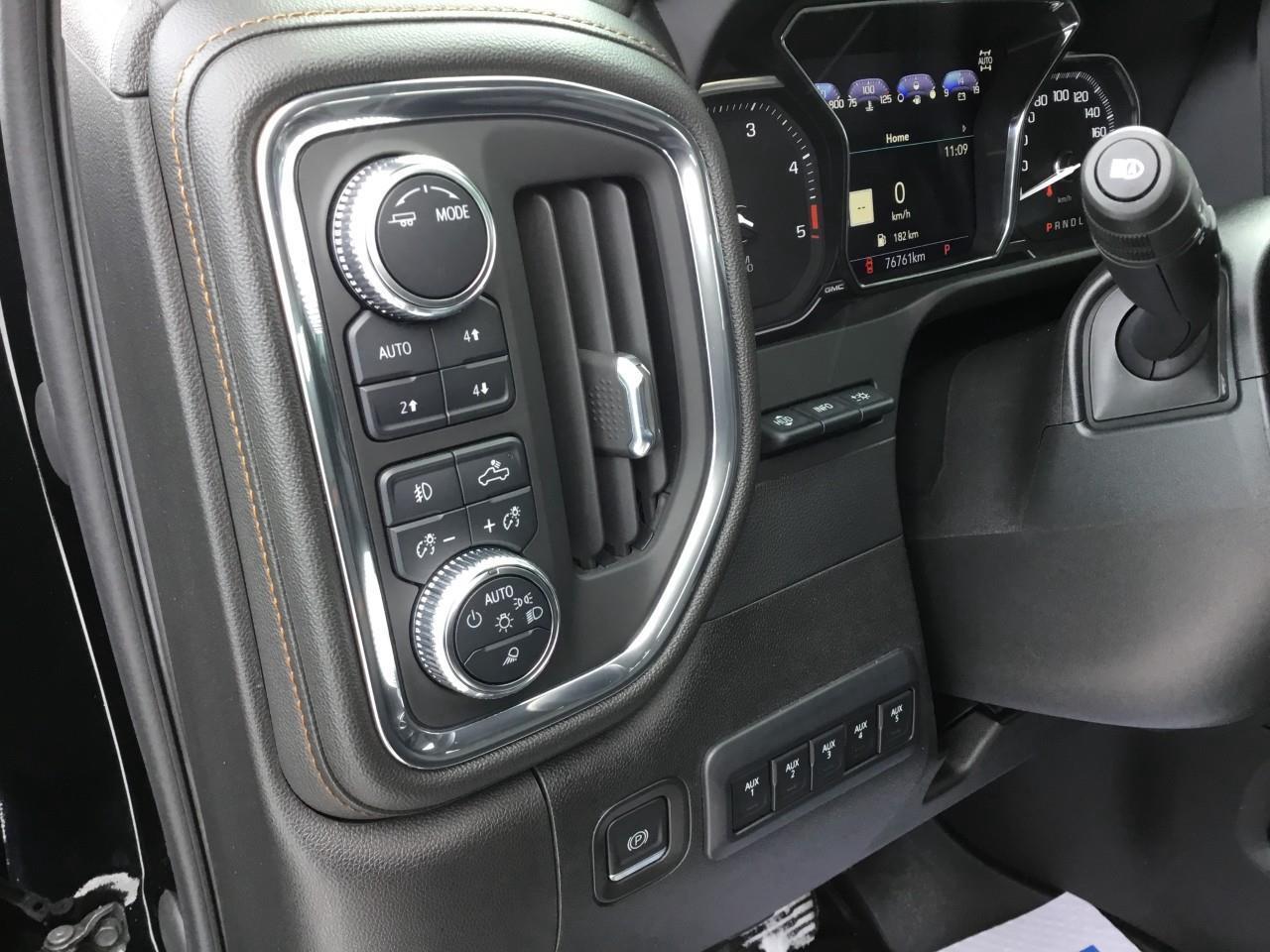 2023 GMC SIERRA 2500HD AT4 Photo