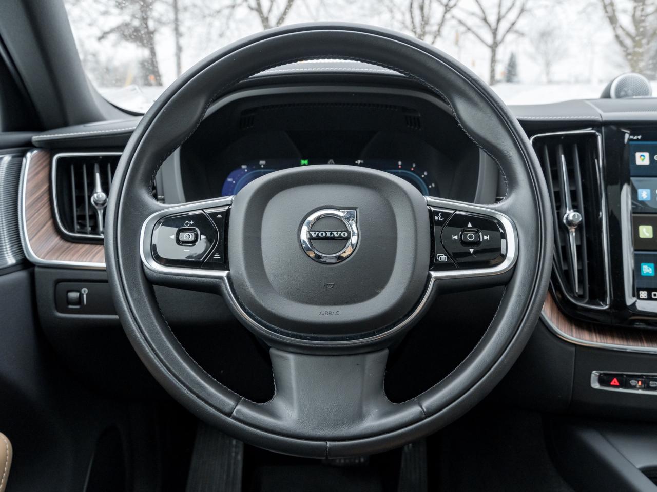 2022 Volvo XC60 B6 AWD Inscription  BOWERS&WILKINS  20" WHEEL  CPO Photo