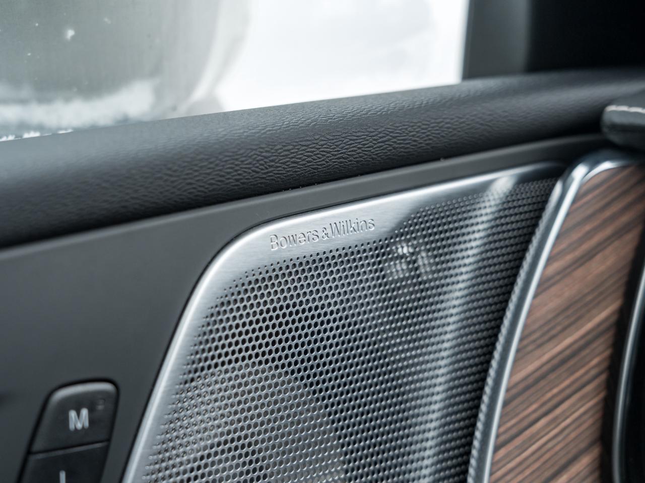 2022 Volvo XC60 B6 AWD Inscription  BOWERS&WILKINS  20" WHEEL  CPO Photo