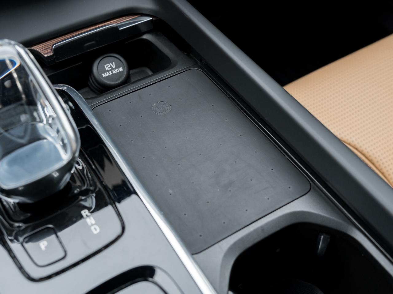 2022 Volvo XC60 B6 AWD Inscription  BOWERS&WILKINS  20" WHEEL  CPO Photo