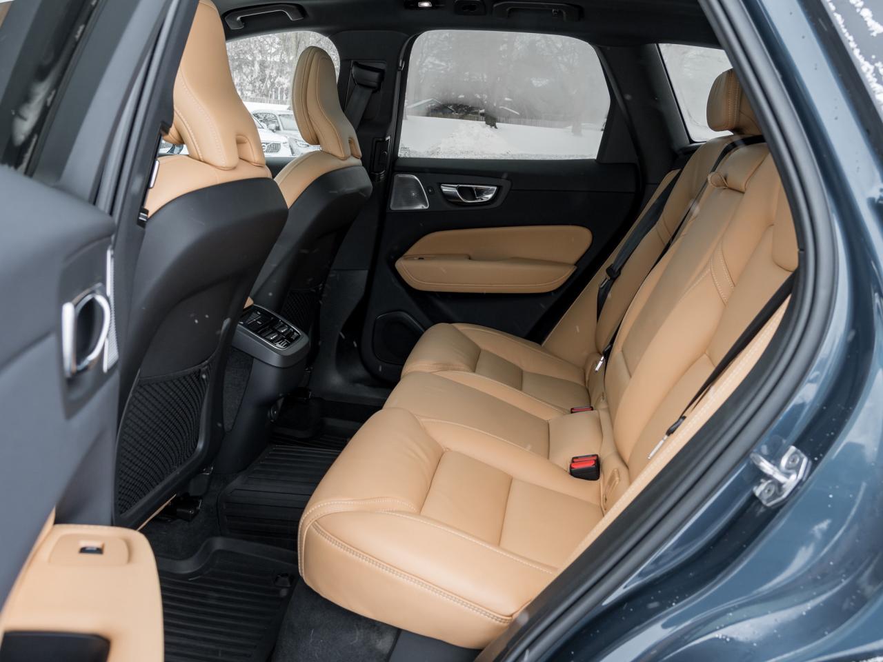 2022 Volvo XC60 B6 AWD Inscription  BOWERS&WILKINS  20" WHEEL  CPO Photo