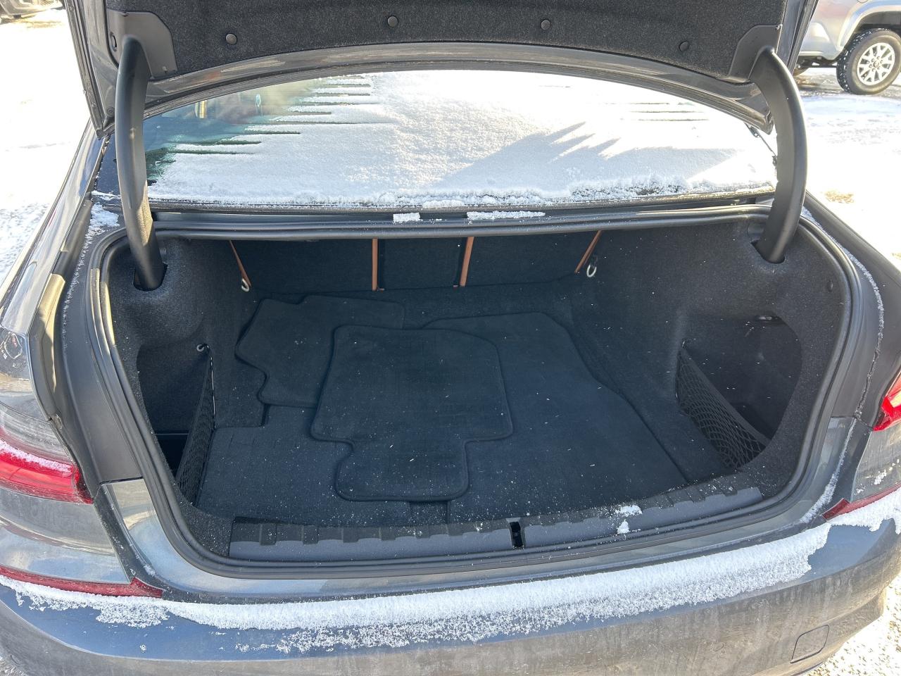 2019 BMW 3 Series 330i xDrive Sedan Photo