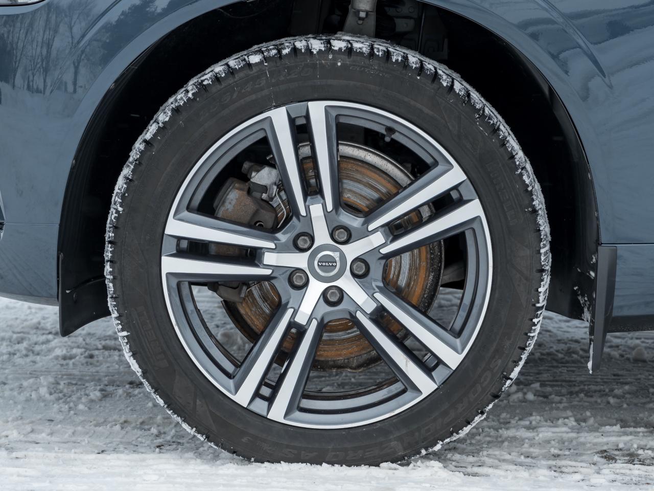 2021 Volvo XC60 Plug-In Hybrid Recharge T8eAWD PHEV Inscription Exp TRADE IN CPO Photo3