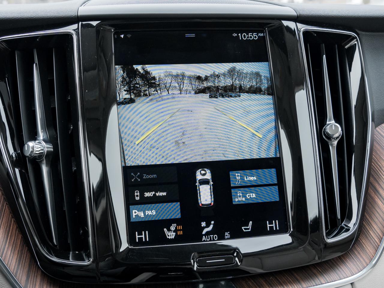 2021 Volvo XC60 Plug-In Hybrid Recharge T8eAWD PHEV Inscription Exp TRADE IN CPO Photo