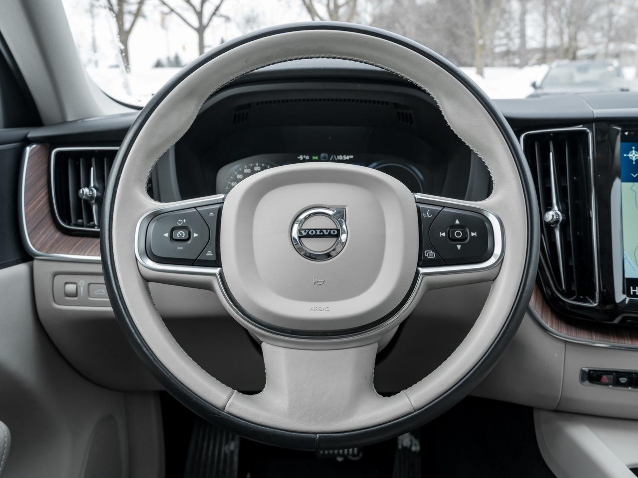 2021 Volvo XC60 Plug-In Hybrid Recharge T8eAWD PHEV Inscription Exp TRADE IN CPO Photo