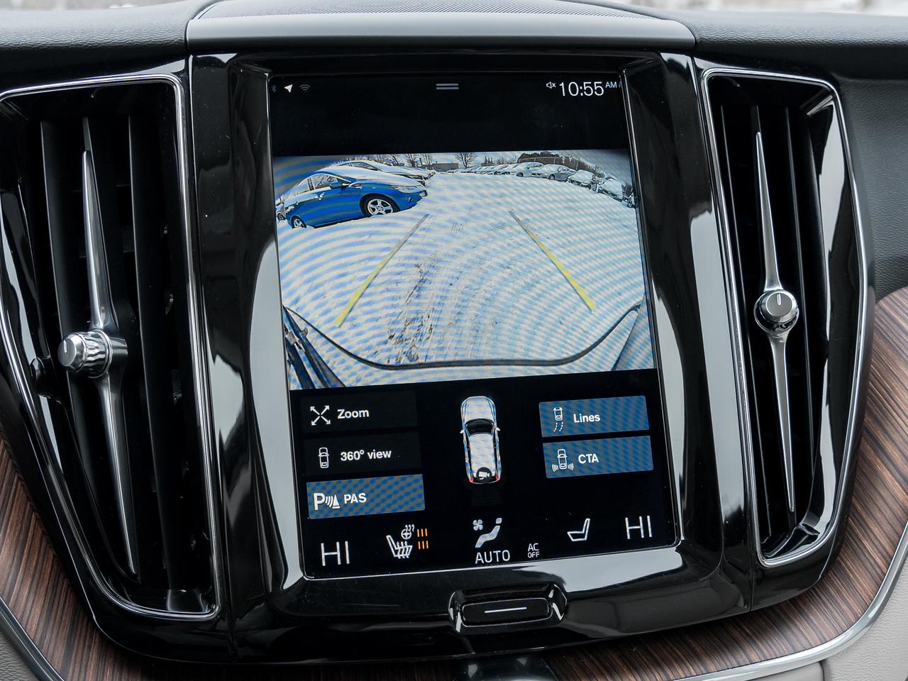 2021 Volvo XC60 Plug-In Hybrid Recharge T8eAWD PHEV Inscription Exp TRADE IN CPO Photo