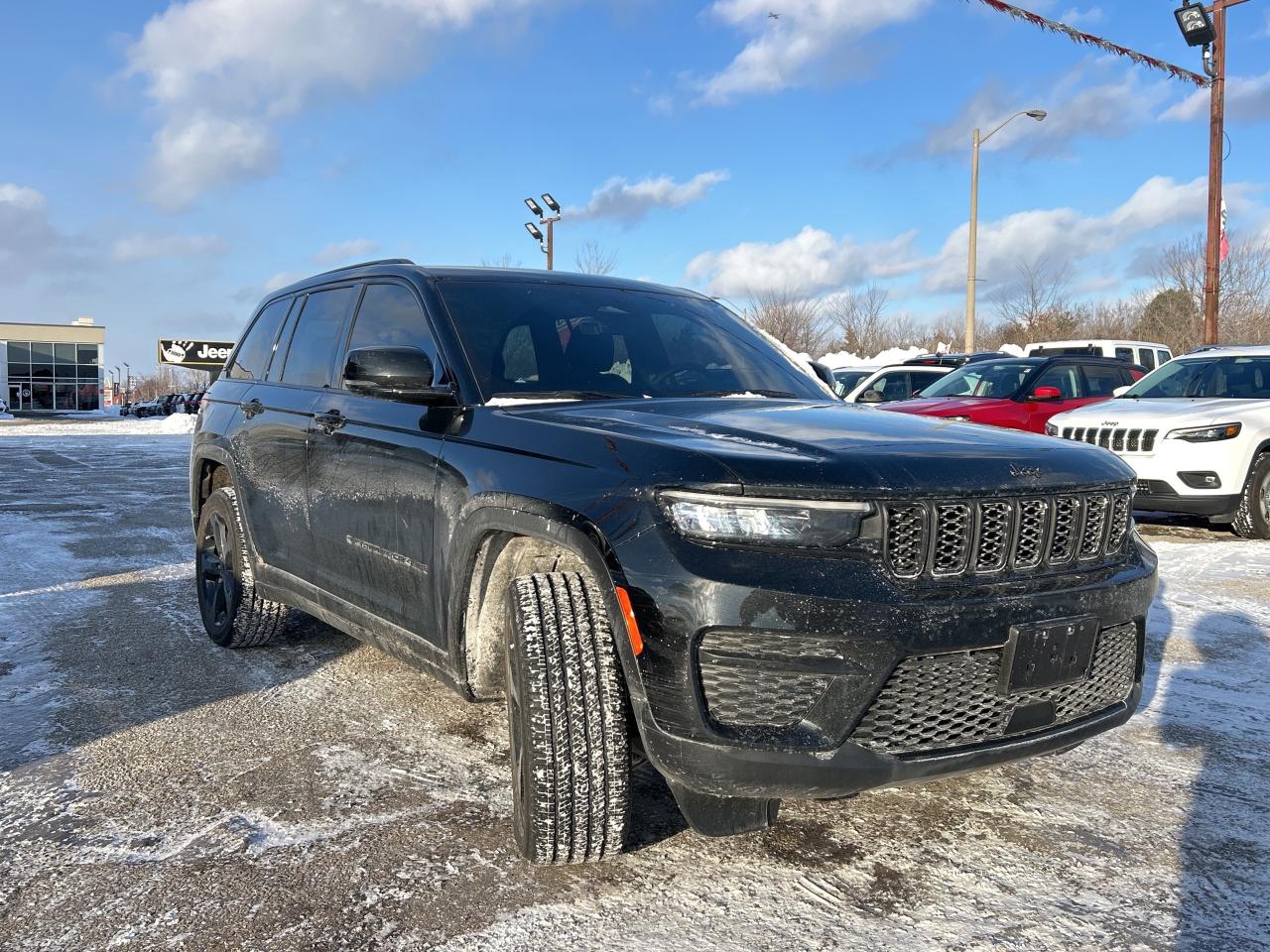 2025 Jeep Grand Cherokee ALTITUDE 4X4 Photo