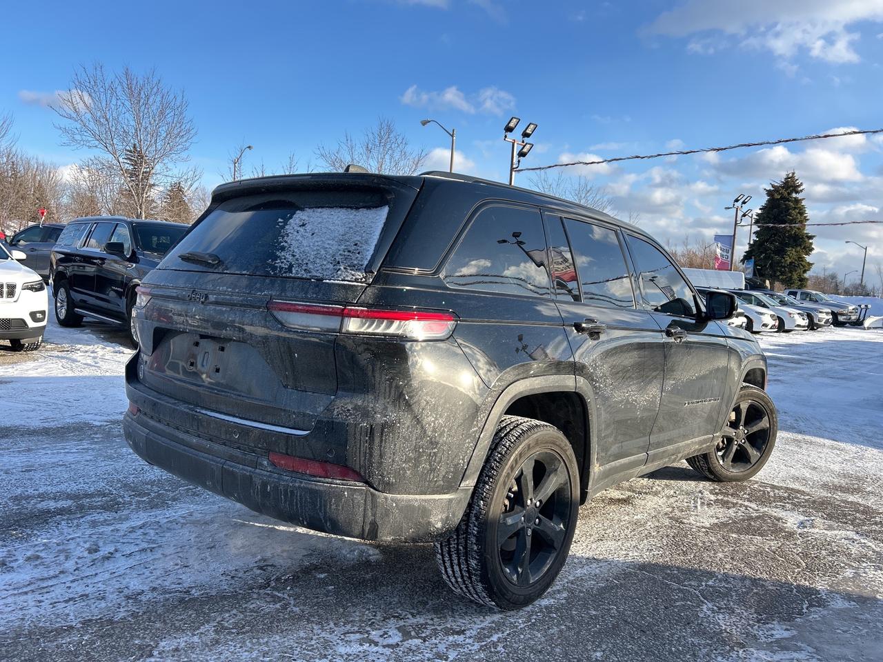2025 Jeep Grand Cherokee ALTITUDE 4X4 Photo4