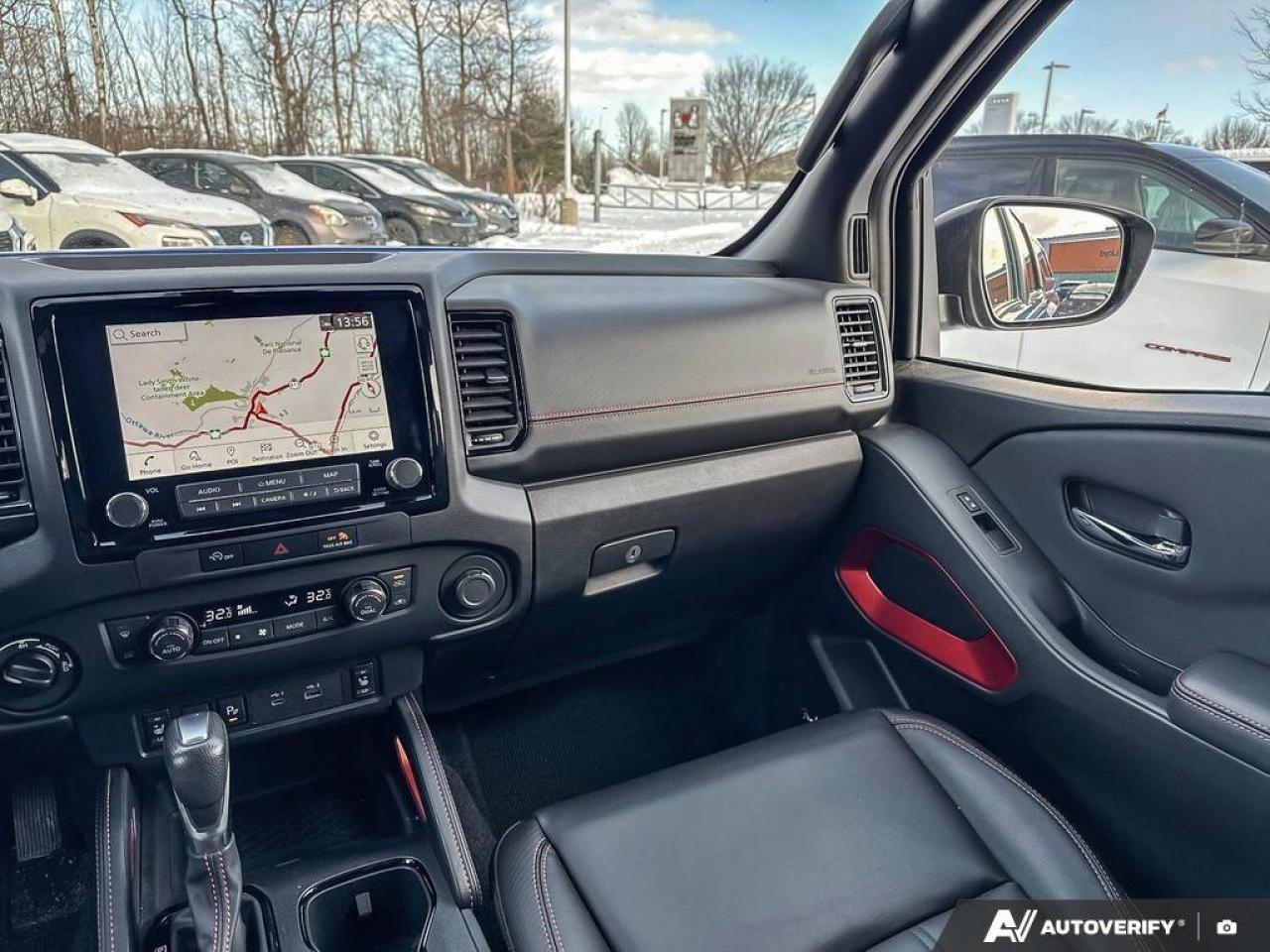 2024 Nissan Frontier PRO-4X LUXURY Photo