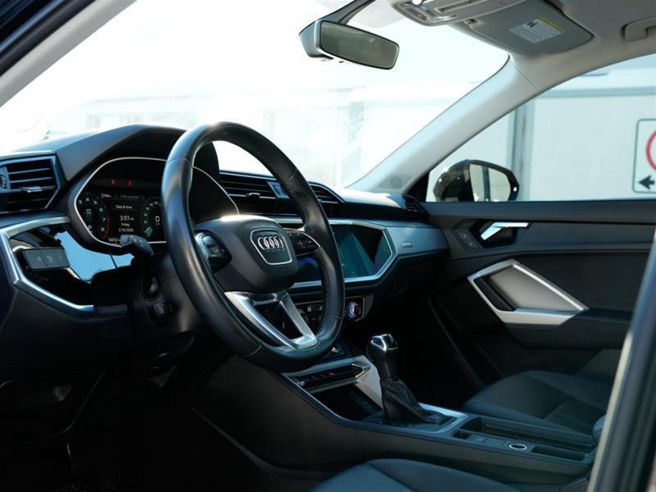 2022 Audi Q3 45 2.0T Komfort quattro 8sp Tiptronic Photo