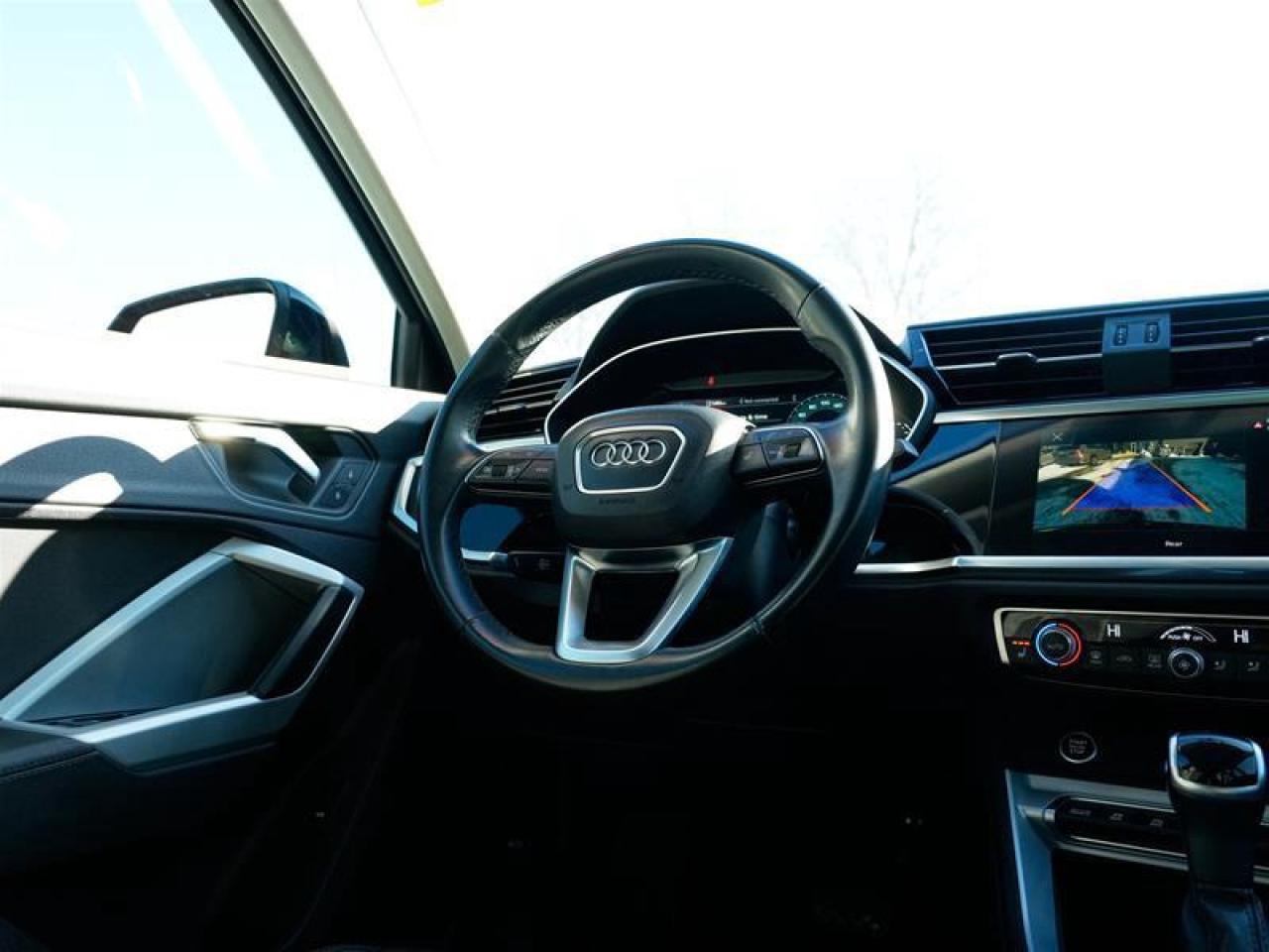 2022 Audi Q3 45 2.0T Komfort quattro 8sp Tiptronic Photo