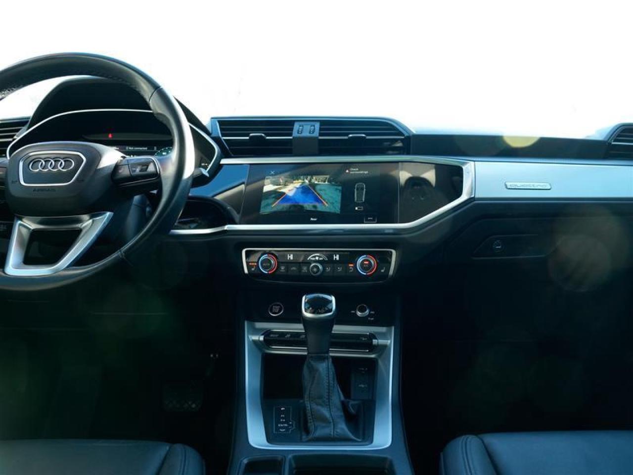 2022 Audi Q3 45 2.0T Komfort quattro 8sp Tiptronic Photo