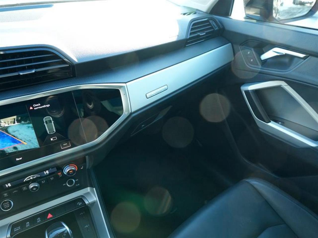 2022 Audi Q3 45 2.0T Komfort quattro 8sp Tiptronic Photo