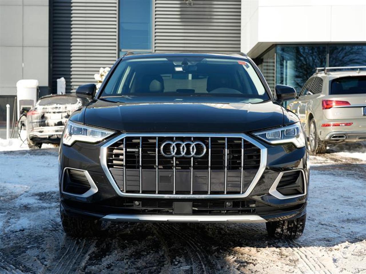 2022 Audi Q3 45 2.0T Komfort quattro 8sp Tiptronic Photo