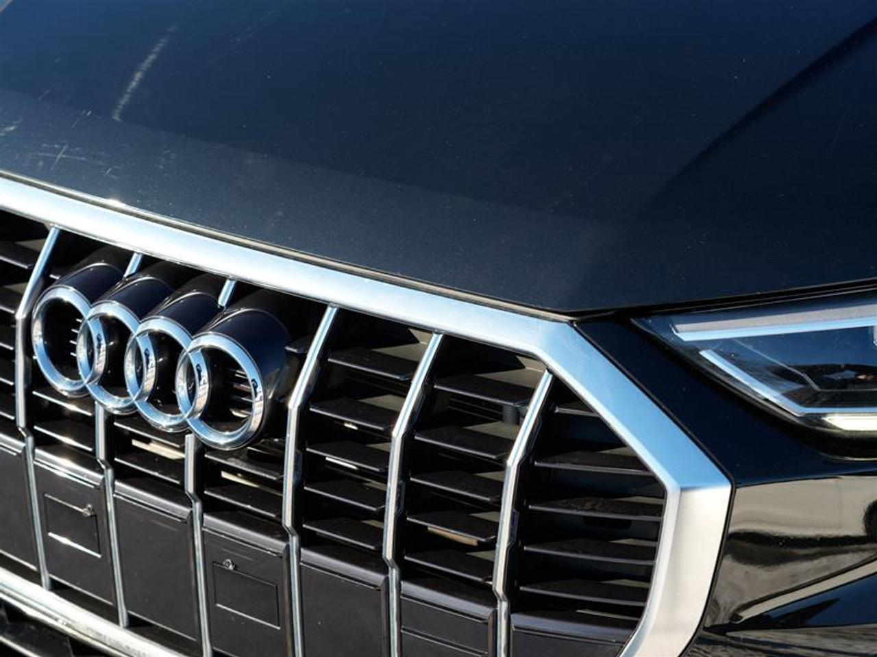 2022 Audi Q3 45 2.0T Komfort quattro 8sp Tiptronic Photo