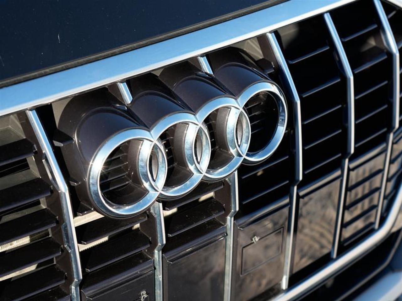 2022 Audi Q3 45 2.0T Komfort quattro 8sp Tiptronic Photo