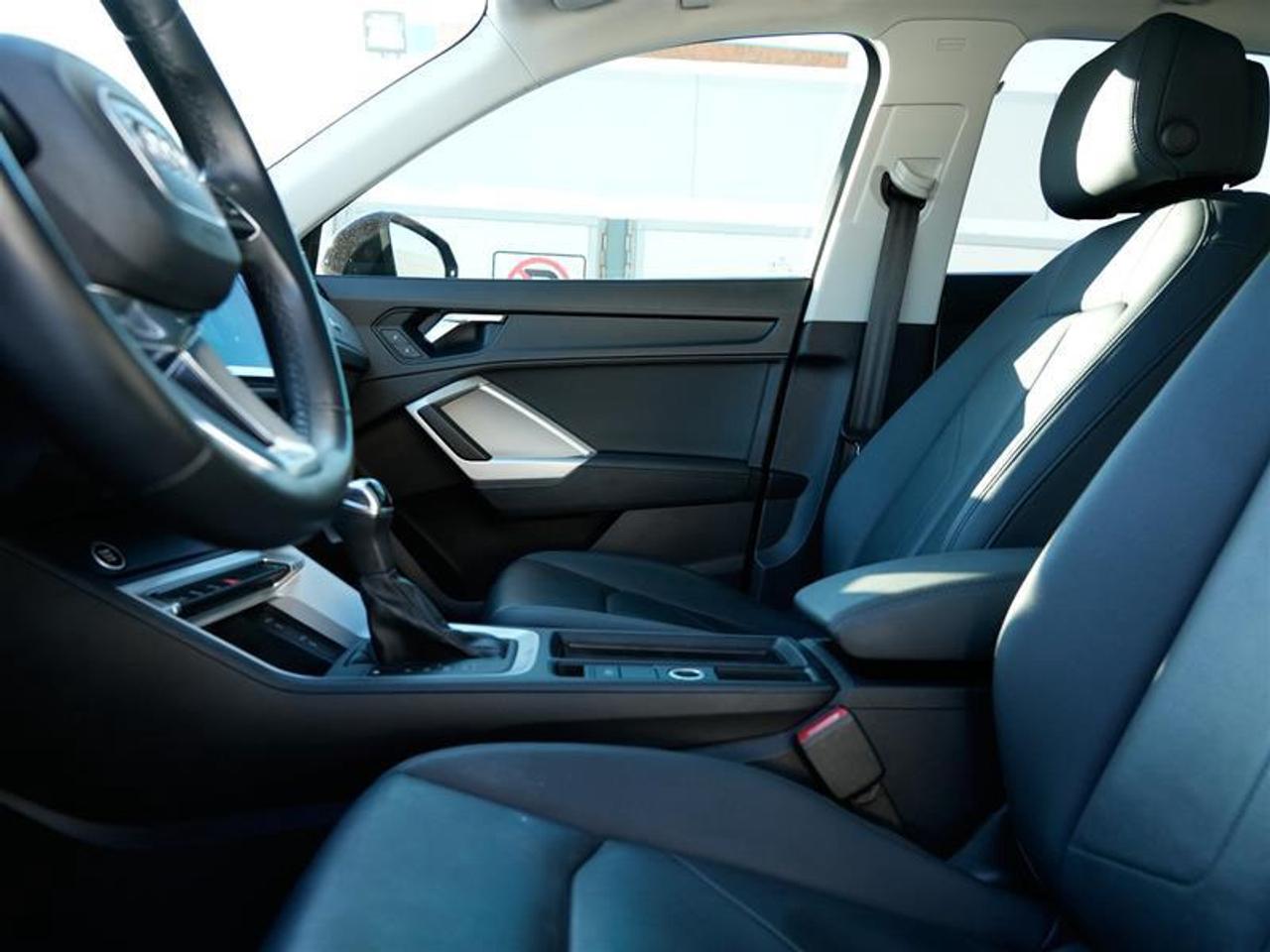 2022 Audi Q3 45 2.0T Komfort quattro 8sp Tiptronic Photo