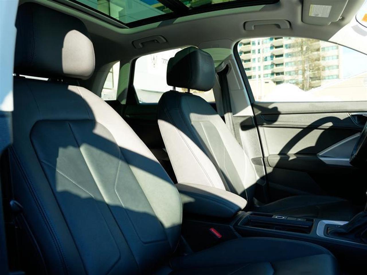 2022 Audi Q3 45 2.0T Komfort quattro 8sp Tiptronic Photo