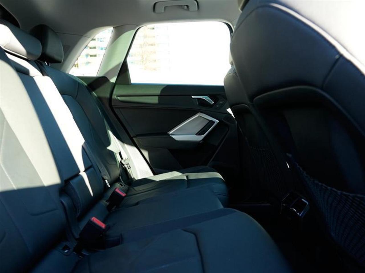 2022 Audi Q3 45 2.0T Komfort quattro 8sp Tiptronic Photo