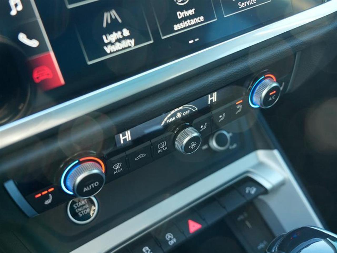 2022 Audi Q3 45 2.0T Komfort quattro 8sp Tiptronic Photo