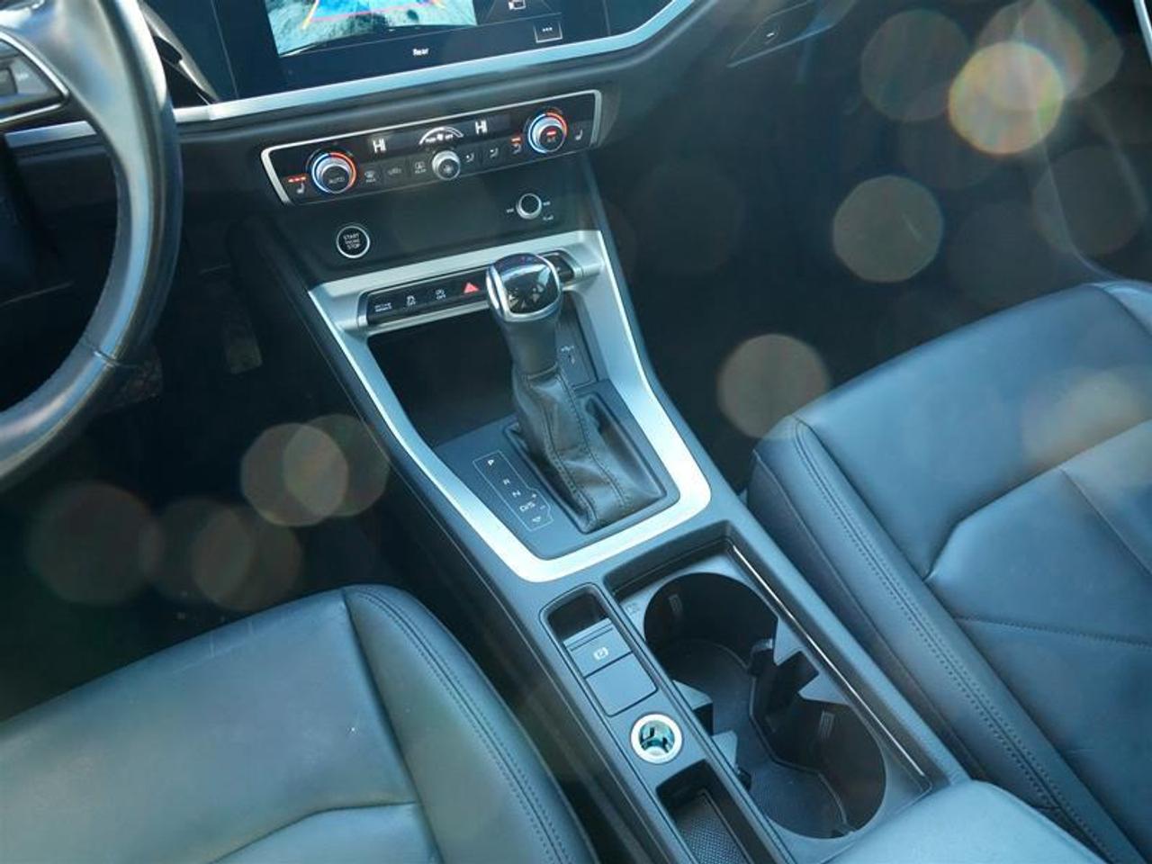 2022 Audi Q3 45 2.0T Komfort quattro 8sp Tiptronic Photo