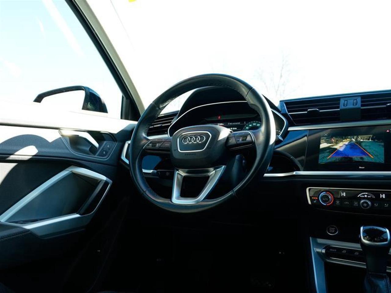 2022 Audi Q3 45 2.0T Komfort quattro 8sp Tiptronic Photo