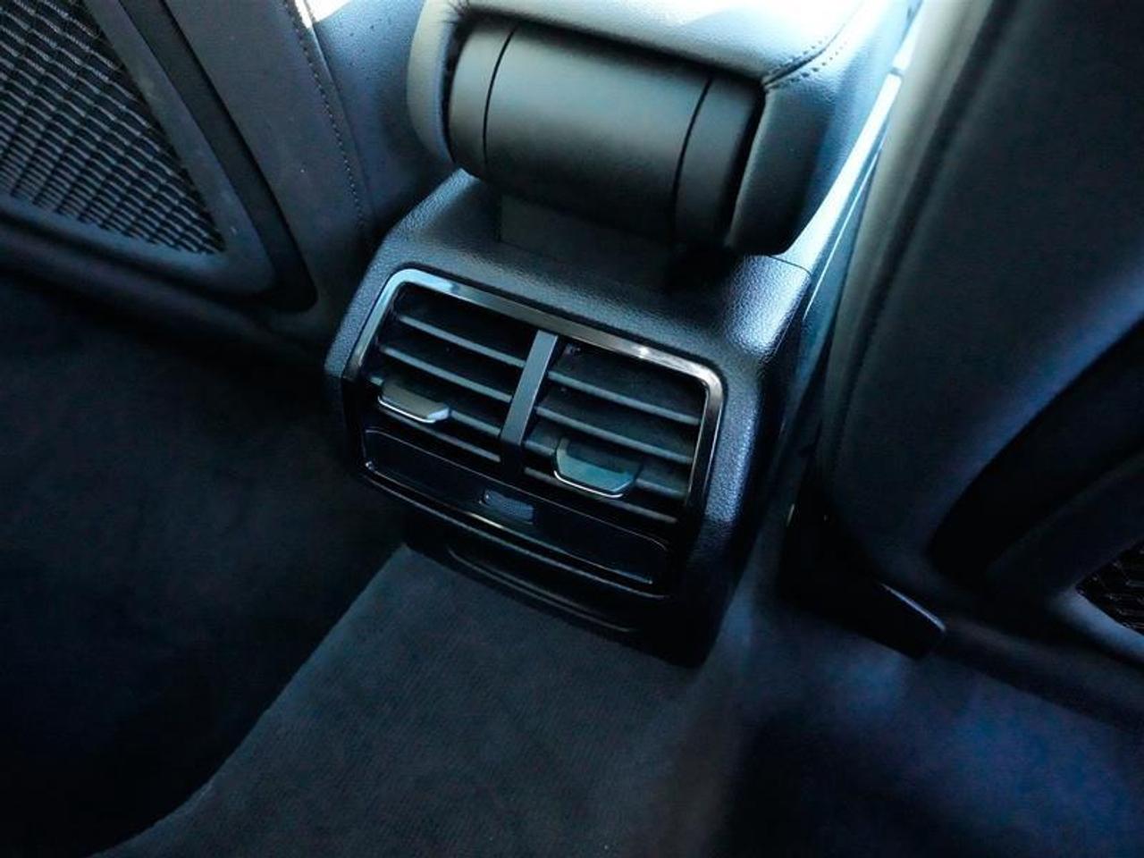 2022 Audi Q3 45 2.0T Komfort quattro 8sp Tiptronic Photo