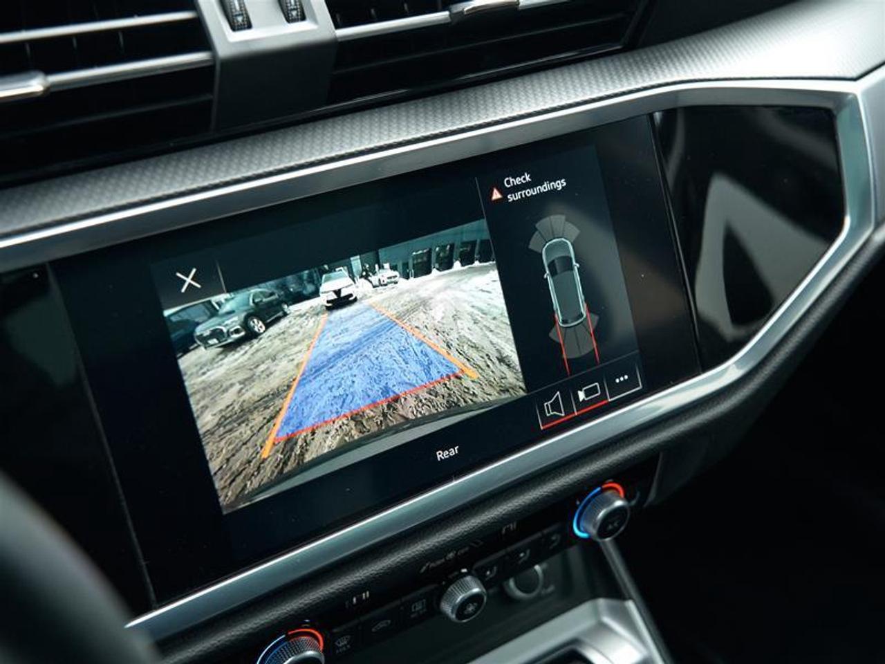 2022 Audi Q3 45 2.0T Progressiv quattro 8sp Tiptronic Photo