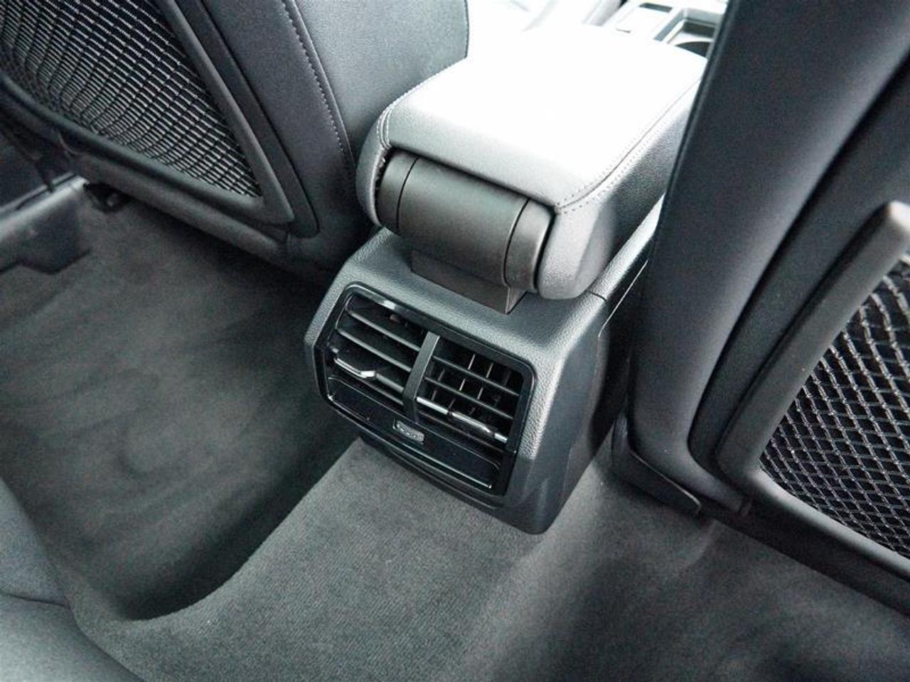 2022 Audi Q3 45 2.0T Progressiv quattro 8sp Tiptronic Photo