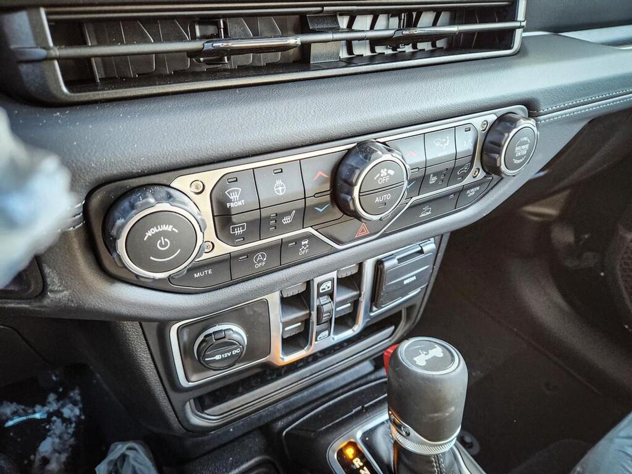 2026 Jeep Wrangler  Photo