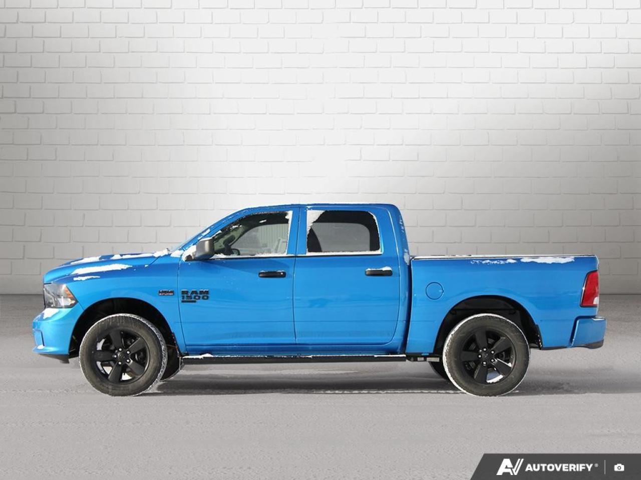 2023 RAM 1500 Classic EXPRESS 4X4 CREW CAB 5'7" BOX Photo