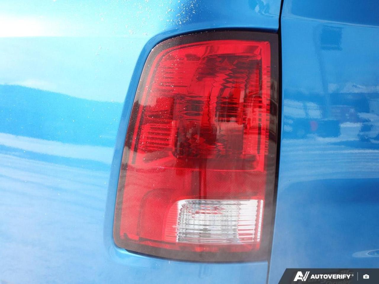 2023 RAM 1500 Classic EXPRESS 4X4 CREW CAB 5'7" BOX Photo