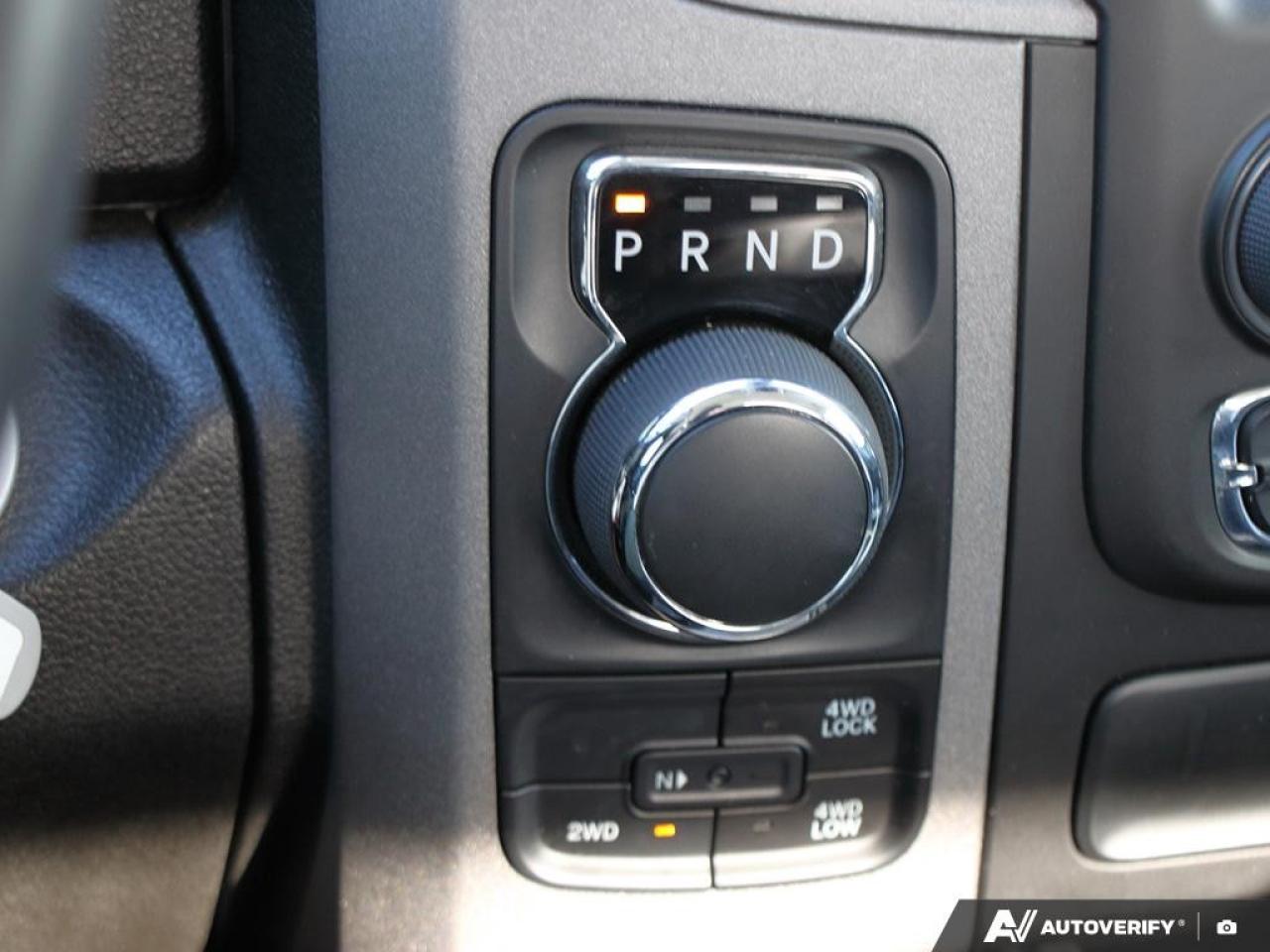 2023 RAM 1500 Classic EXPRESS 4X4 CREW CAB 5'7" BOX Photo