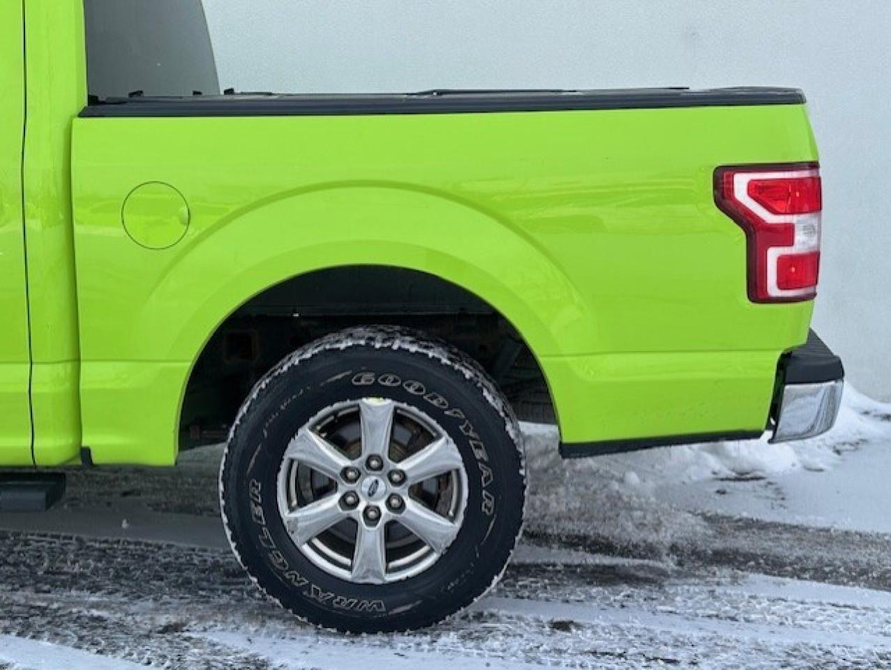 2018 Ford F-150 XLT 4WD-CREW CAB-5.5' Box-CAMERA-TONNEAU-CERTIFIED Photo2