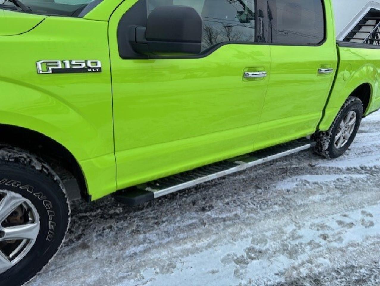 2018 Ford F-150 XLT 4WD-CREW CAB-5.5' Box-CAMERA-TONNEAU-CERTIFIED Photo